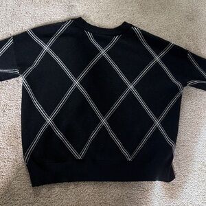 Black Diamond Pattern Men's Sweater